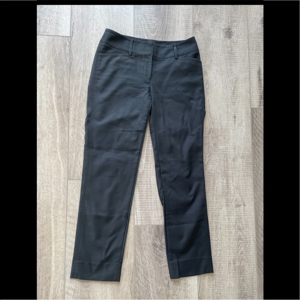 White House Black Market Slim Ankle Pant in 00